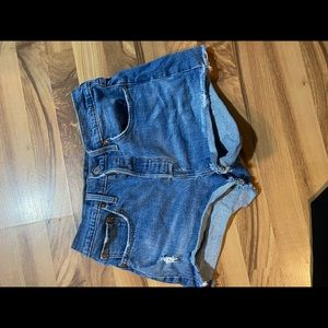 Womens 501 Levi shorts dark wash